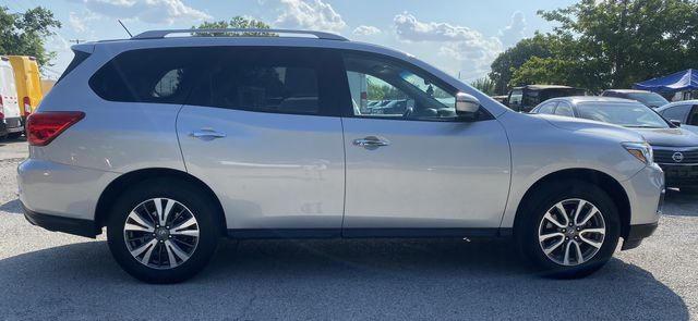  NISSAN PATHFINDER 2017 silve
