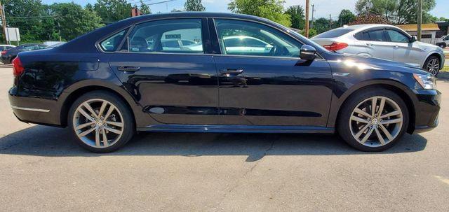  VOLKSWAGEN PASSAT 2018 Черный