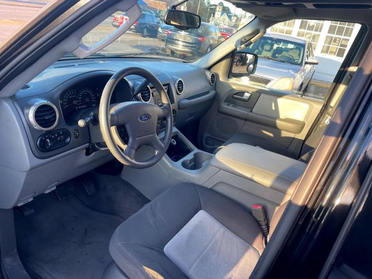 2004 Ford Expedition Xlt VIN: 1FMPU16LX4LA56988 Lot: 51732122