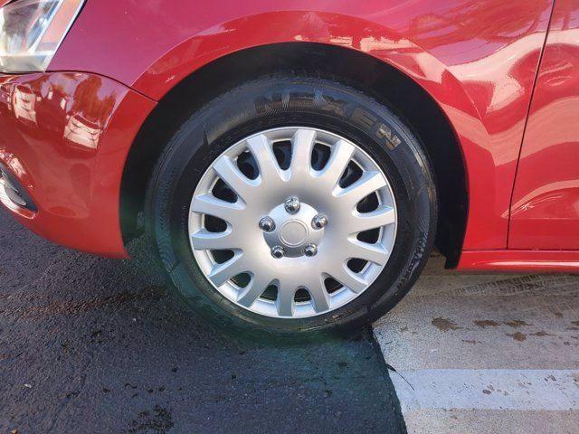 Седаны VOLKSWAGEN JETTA 2014 torna