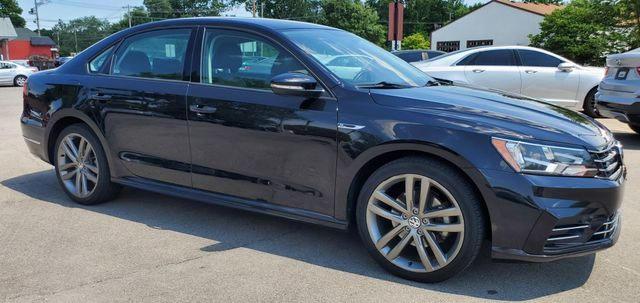  VOLKSWAGEN PASSAT 2018 Черный