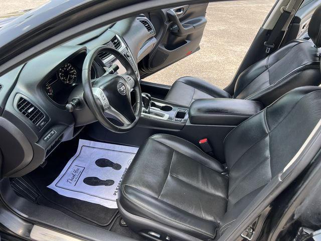 Седаны NISSAN ALTIMA 2016 Черный