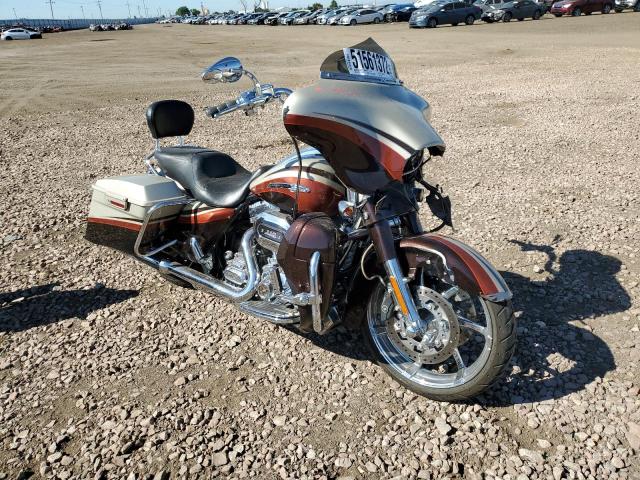 Salvage cars for sale from Copart Brighton, CO: 2011 Harley-Davidson FLHXSE2