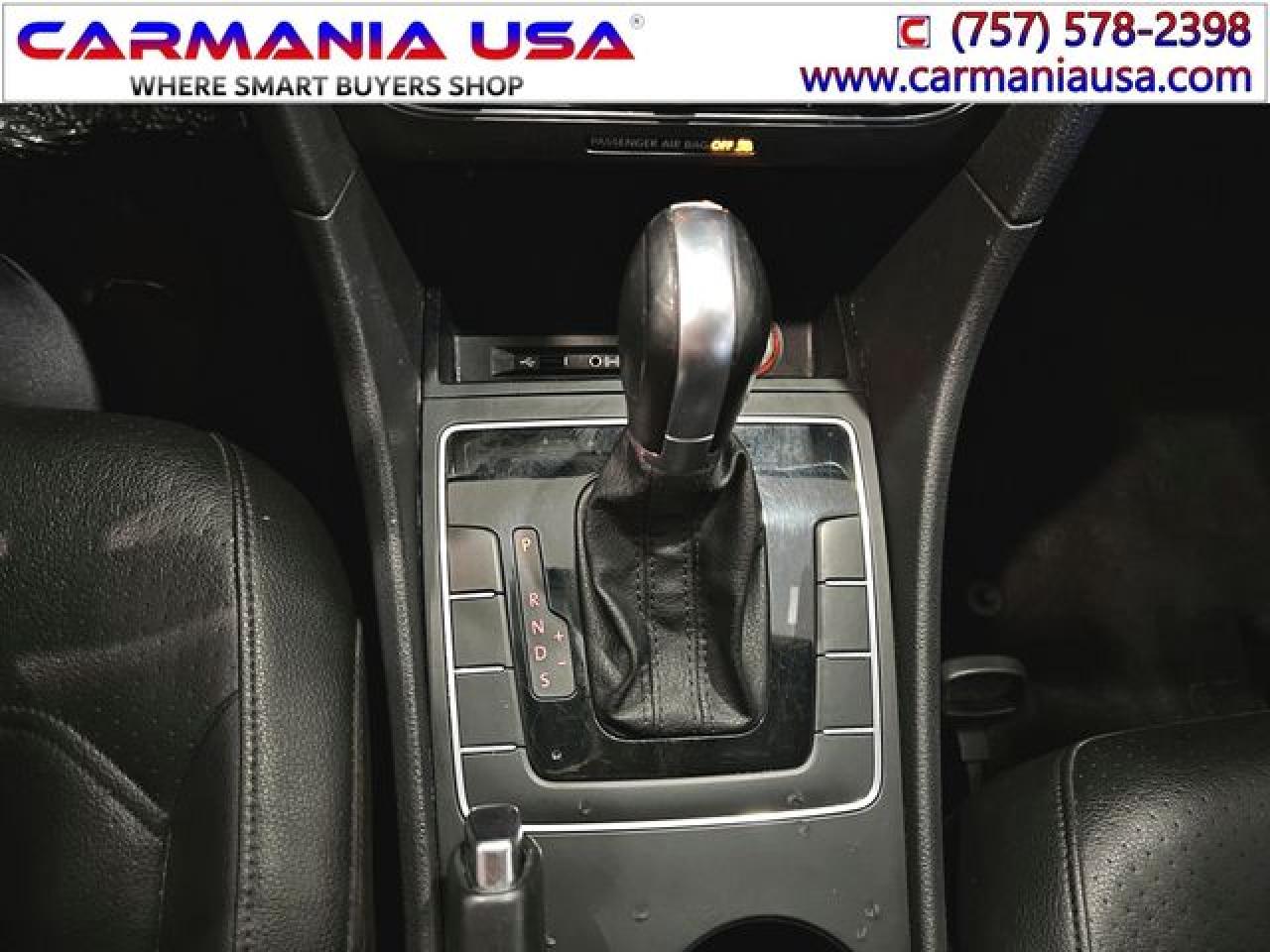 1VWAA7A32JC032142 2018 Volkswagen Passat S