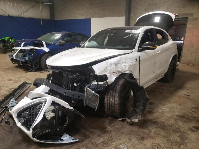 2018 ALFA ROMEO STELVIO QU ZASFAKEV1J7C09657