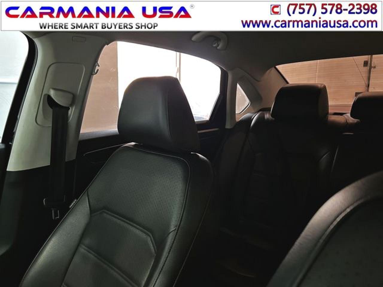 1VWAA7A32JC032142 2018 Volkswagen Passat S