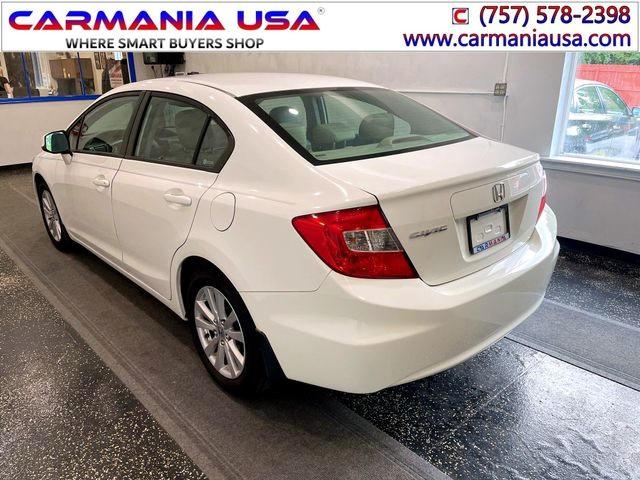 Седаны HONDA CIVIC 2012 Белый