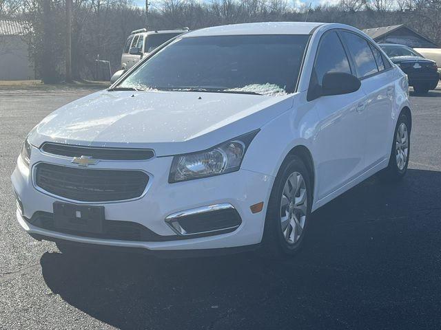 Седани CHEVROLET CRUZE 2016 Білий