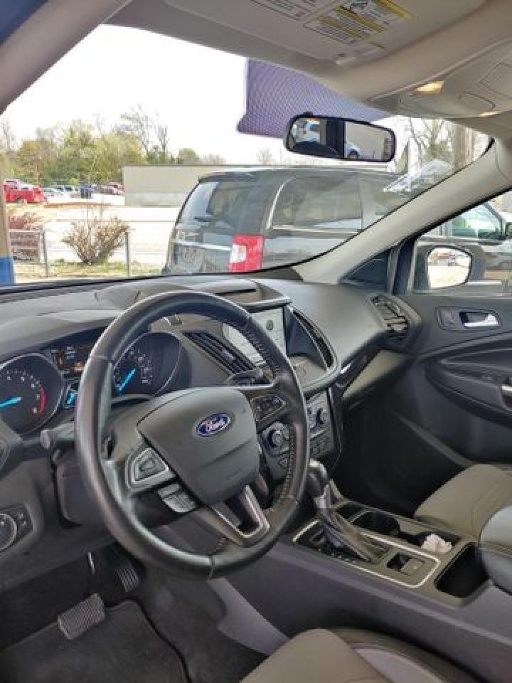 1FMCU0GD5JUA84784 2018 Ford Escape Se