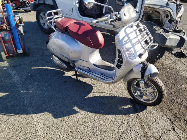 2016 VESPA GTS 300 SU ZAPM459L9G5300177