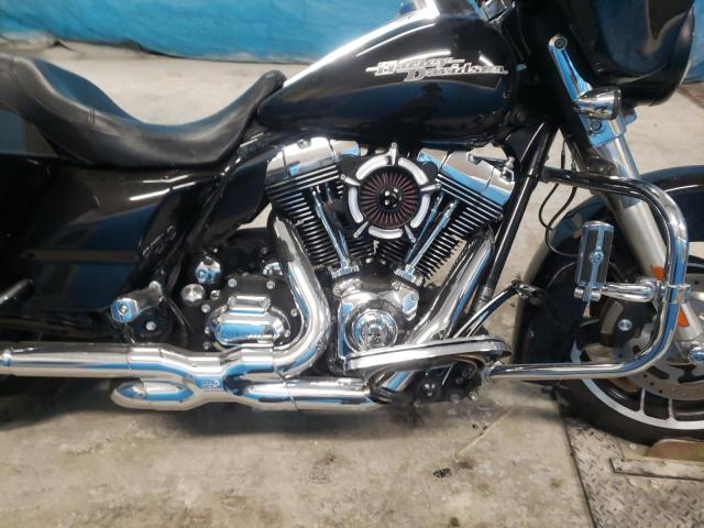 2011 HARLEY-DAVIDSON FLHX 1HD1KB419BB675851
