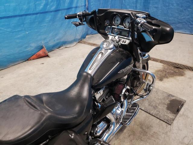 2011 HARLEY-DAVIDSON FLHX 1HD1KB419BB675851
