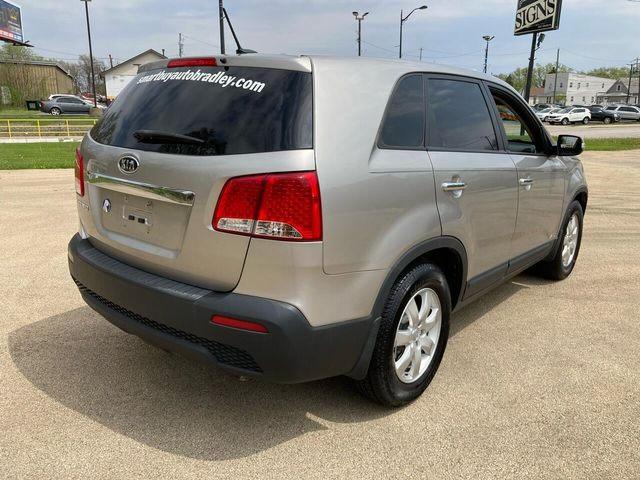 Паркетники KIA SORENTO 2012 silve