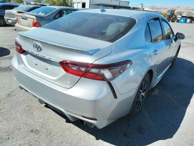 VIN 4T1G11AK0MU483694 2021 TOYOTA CAMRY no.4