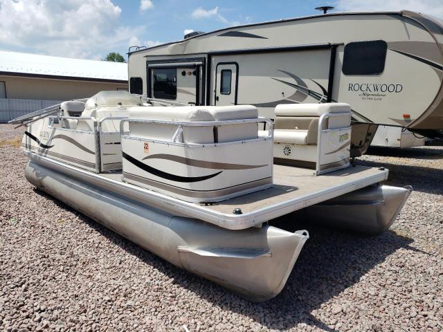 Salvage boats for sale at Avon, MN auction: 2005 Sweetwater Pontoon