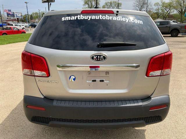 Паркетники KIA SORENTO 2012 silve