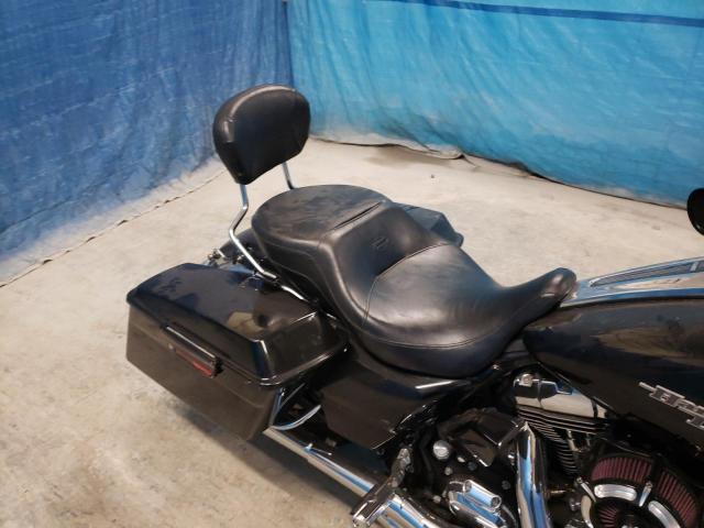 2011 HARLEY-DAVIDSON FLHX 1HD1KB419BB675851
