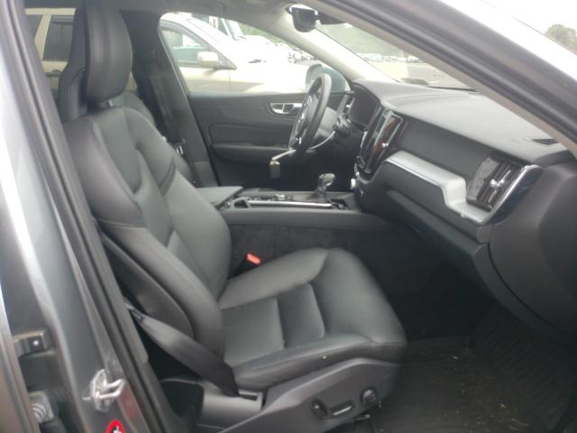 2018 VOLVO XC60 T5 LYV102RK4JB113555
