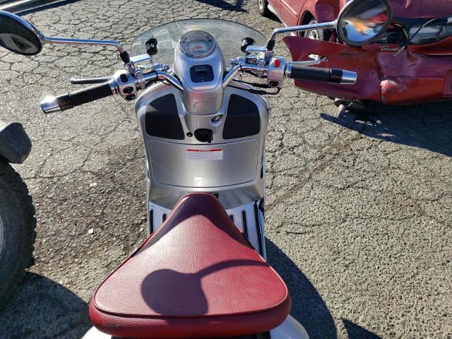 2016 VESPA GTS 300 SU ZAPM459L9G5300177