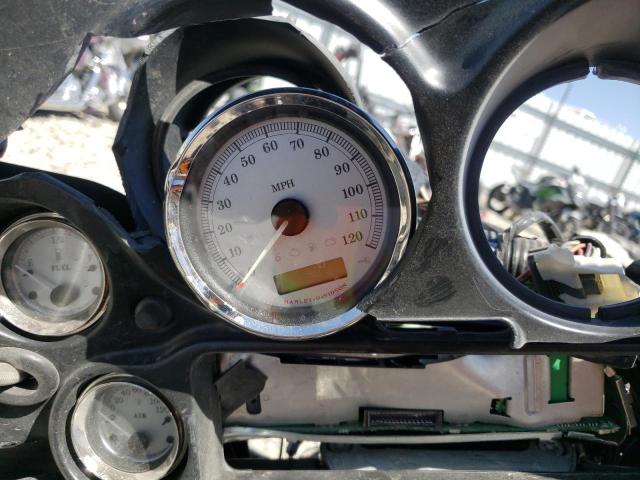 2011 HARLEY-DAVIDSON FLHX 1HD1KBM18BB630447