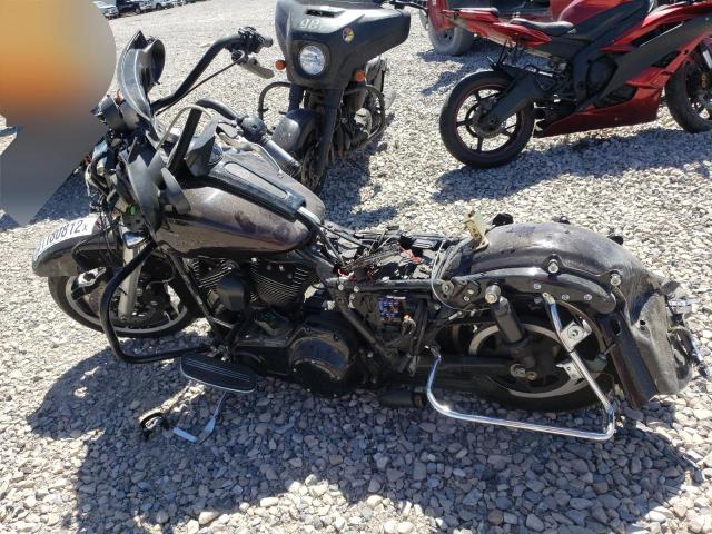 2011 HARLEY-DAVIDSON FLHX 1HD1KBM18BB630447