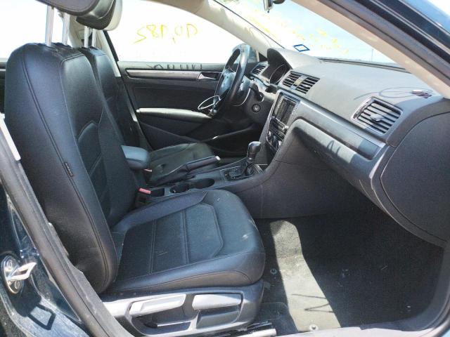 Image 5 of 2018 VOLKSWAGEN PASSAT salvage vehicle - Lot #51190092 at Copart