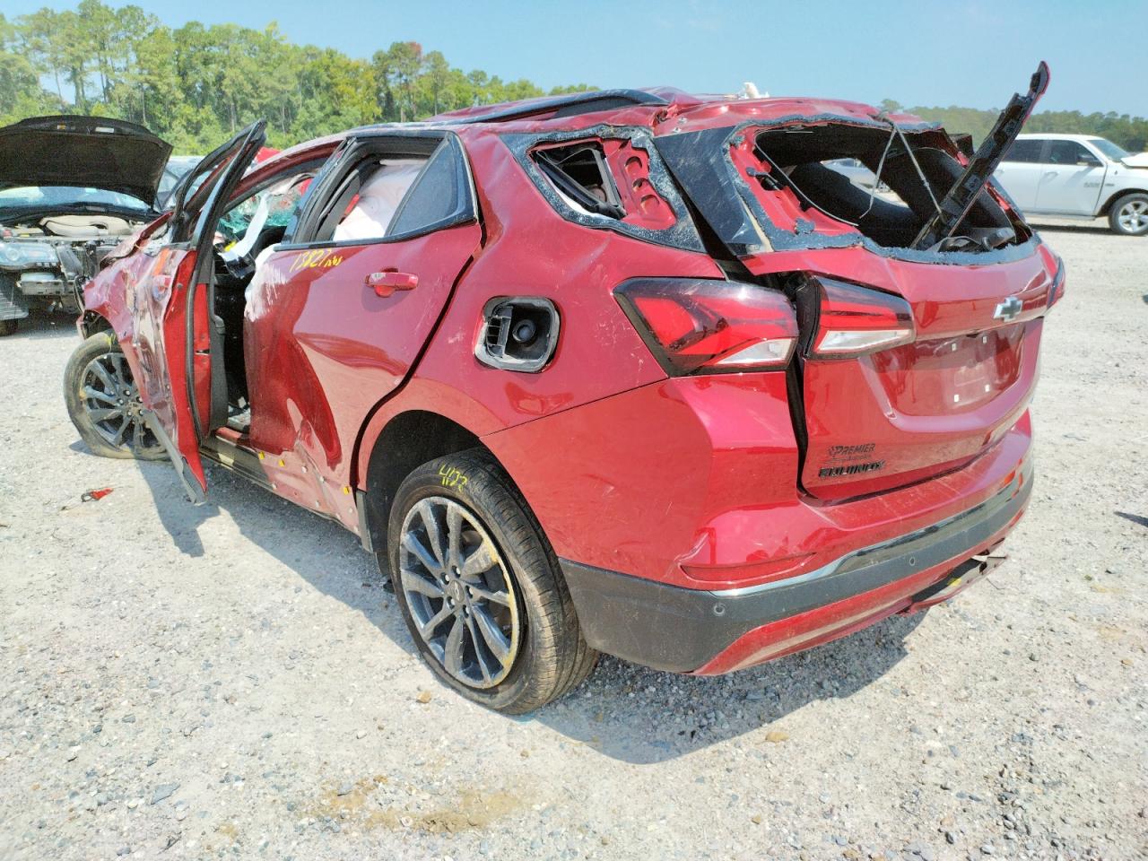 2022 Chevrolet Equinox - Image 3
