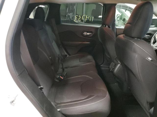 1C4PJMCS3GW123072 Jeep Cherokee Latitude