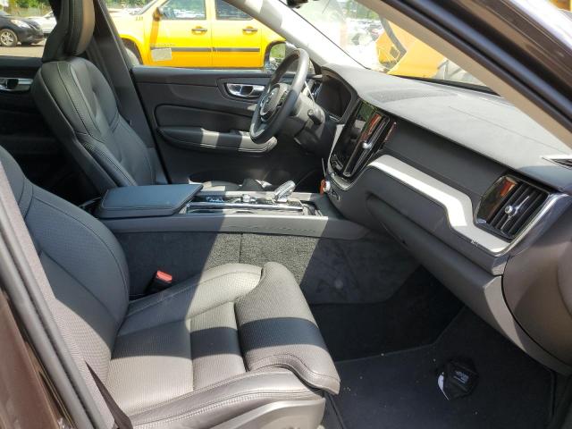 2022 VOLVO XC60 B5 IN YV4L12RL8N1905748