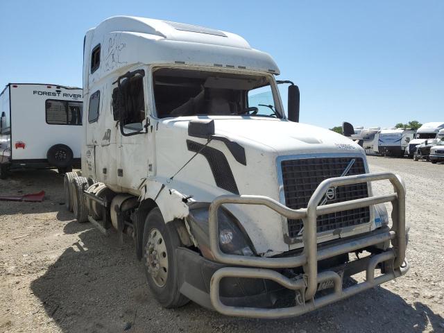 Salvage trucks for sale at Wichita, KS auction: 2015 Volvo VN VNL