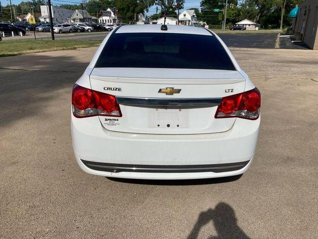 Седани CHEVROLET CRUZE 2015 Білий