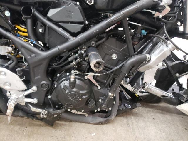 2017 YAMAHA YZFR3 A MH3RH15YXHK002750