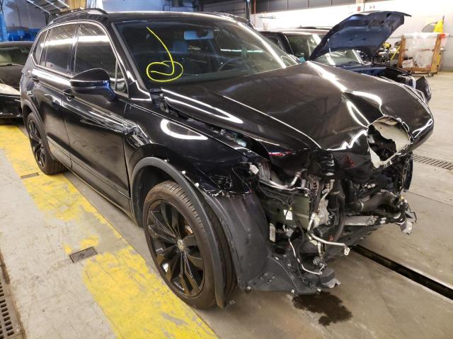 Salvage cars for sale from Copart Wheeling, IL: 2021 Volkswagen Tiguan SE