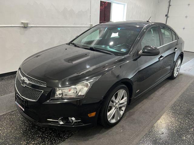 Седани CHEVROLET CRUZE 2014 Чорний