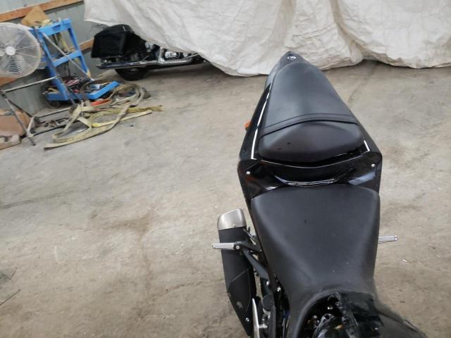 2017 YAMAHA YZFR3 A MH3RH15YXHK002750
