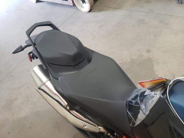 2022 KTM 890 DUKE R VBKTU9407NM830389