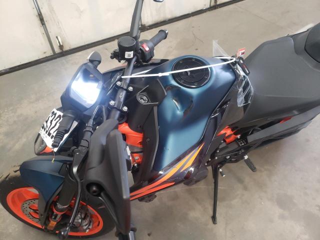 2022 KTM 890 DUKE R VBKTU9407NM830389