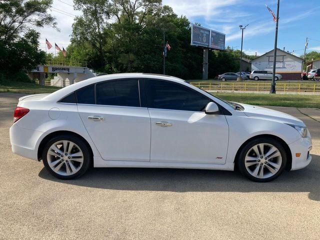 Седани CHEVROLET CRUZE 2015 Білий