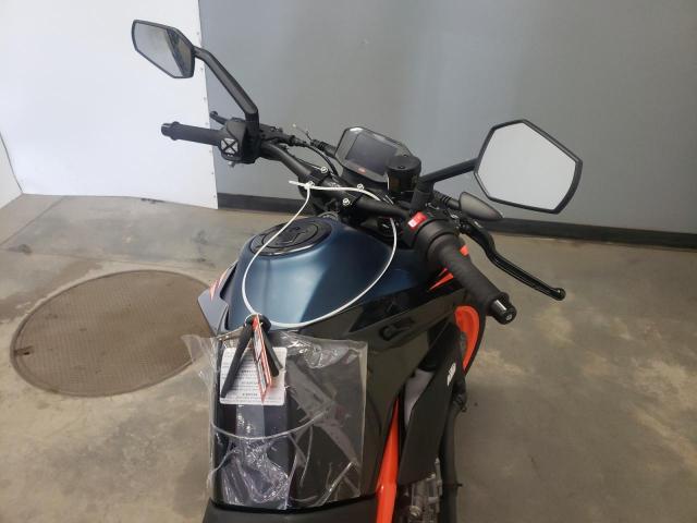2022 KTM 890 DUKE R VBKTU9407NM830389