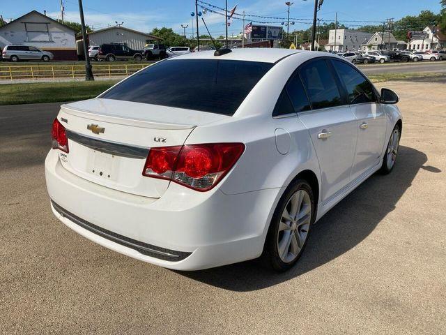 Седани CHEVROLET CRUZE 2015 Білий