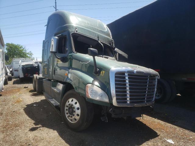 Salvage cars for sale from Copart Eugene, OR: 2000 Freightliner Cascadia 125