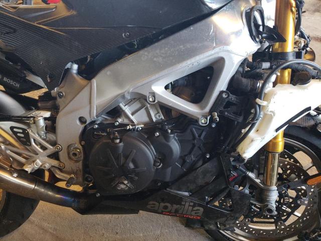 2019 APRILIA RSV ZD4KEUA0XKS000003