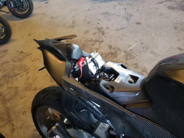 2019 APRILIA RSV ZD4KEUA0XKS000003