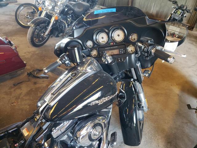 2010 HARLEY-DAVIDSON FLHX 1HD1KB416AB606677