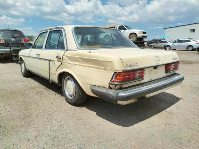 MERCEDES-BENZ 240-CLASS 1979 CREAM Photo 3