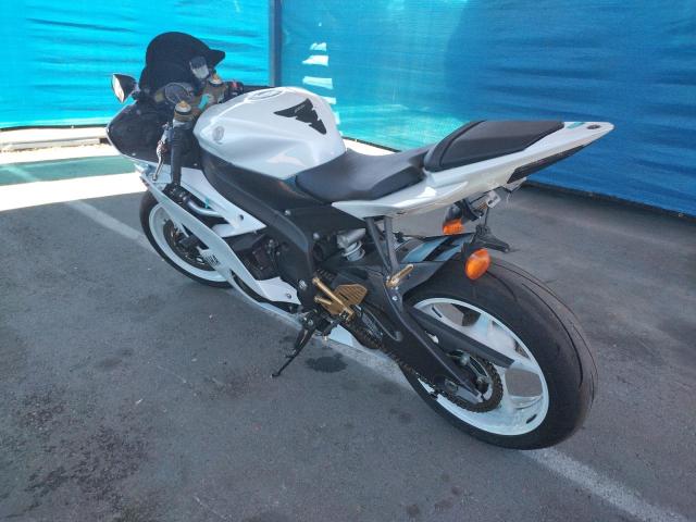2014 YAMAHA YZFR6 C JYARJ16Y2EA008301
