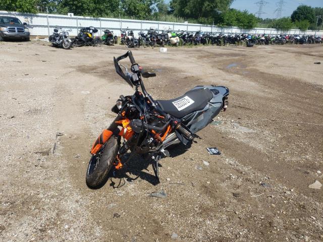 2022 KTM 690 SMC R VBKLSV405NM725106