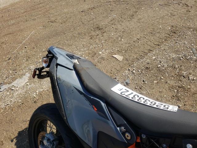 2022 KTM 690 SMC R VBKLSV405NM725106