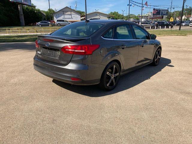 Седаны FORD FOCUS 2015 Серый