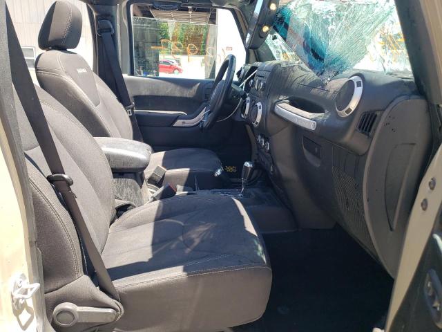1C4BJWEG2HL750878 Jeep Wrangler Unlimited Sahara